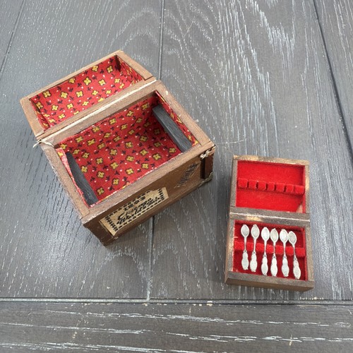 Vintage Dollhouse Chicago World's Fair Steamer Trunk w/ Silverware Box