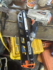 Paslode PowerMaster Plus 30 Degree Pneumatic Framing Strip Nailer F350-S 