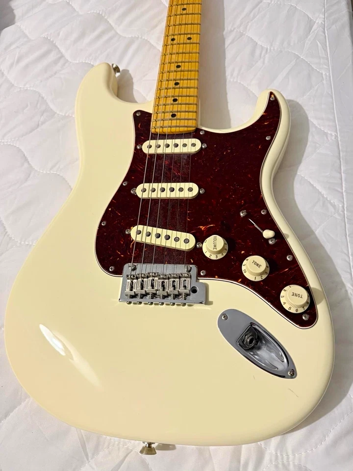Fender American Professional II Stratocaster with Maple Fretboard 2020, photo 1 of 5