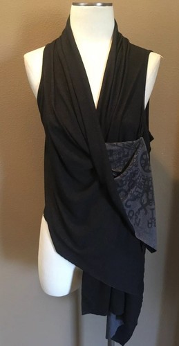 2026 Deux Mille Vingt 6 4 S Gray & Black Lagenlook Jersey Vest Top - 第 1/12 張圖片