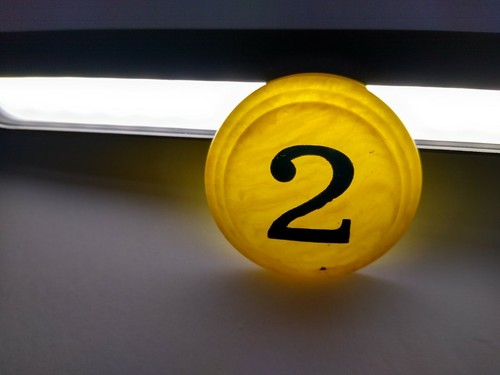 Pinball Machine Bumper Cap Part Original 1950s Yellow Marble #2 Small - Picture 2 of 5