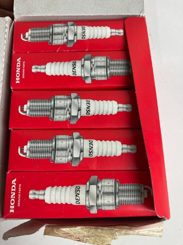 OEM Genuine SPARK PLUG BOX OF 10 98079-5515V SK16PR-L11 Iridium Long Life NEW - Picture 2 of 3