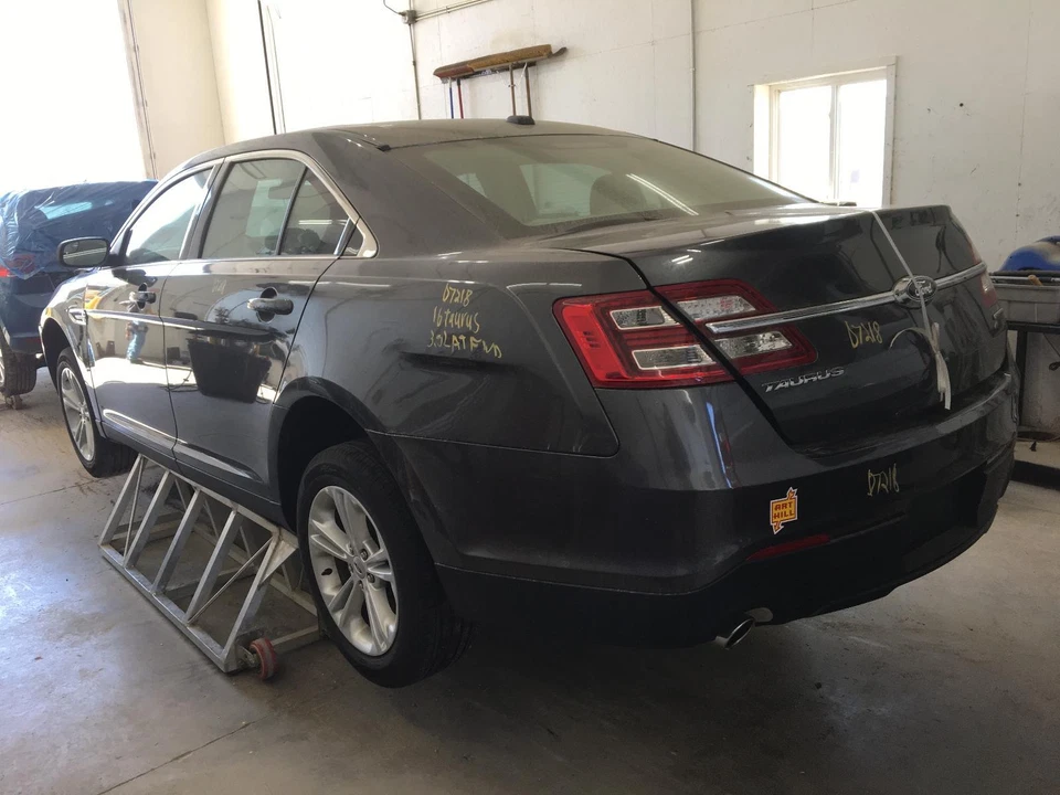 Used Fuse Box Engine fits: 2016 Ford Taurus 3.5L w/o turbo w/o police package Gr - Image 2 of 4