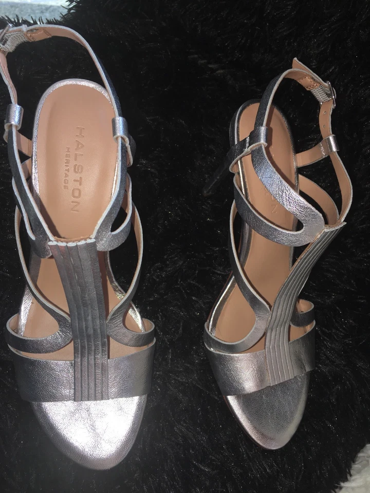 Halston Heritage Bette Stiletto Sandal SILVER METALLIC sz 7.5 - Image 3 of 4