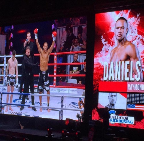 Raymond Daniels Signed Bellator Kickboxing 1st Event Fight Used Wraps PSA/DNA - Picture 12 of 24
