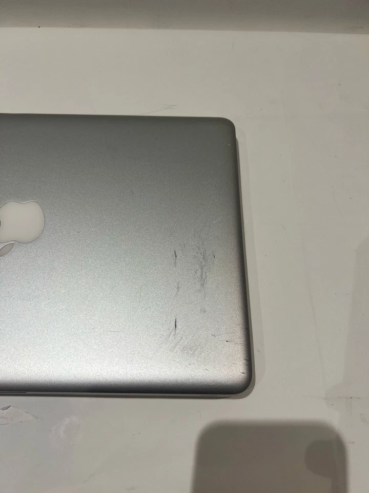 Apple MacBook Pro 13 Inch  Core i5 2.5 GHz 4GB Ram 500 GB SSD Good Condition - Image 4 of 4