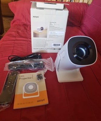 Akiyo tragbarer Mini LED Projektor