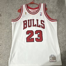Ultimate Chicago Bulls Collector and Super Fan Gift Guide  41