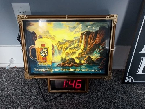 Vintage Heileman's Old Style Beer Waterfall Lighted Bar Sign