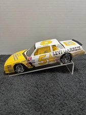 Custom Built 1985 1/24 Geoff Bodine NASCAR Model Car