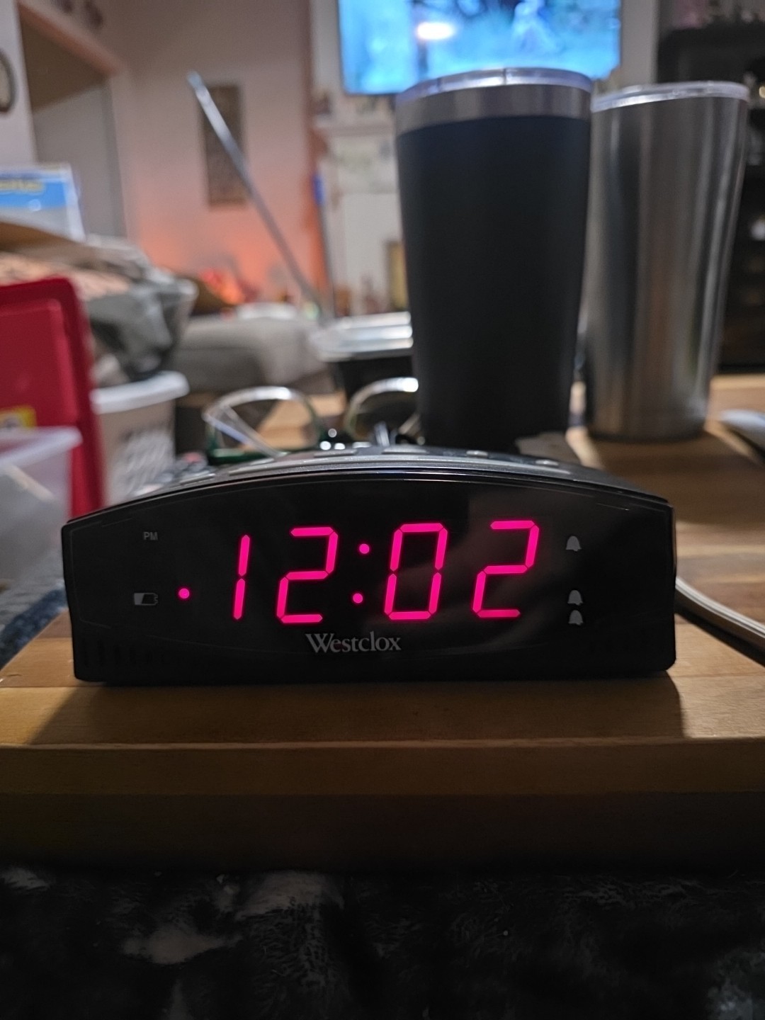 Westclox 22653 LED Alarm Clock Radio, Black - TESTED AND WORKING