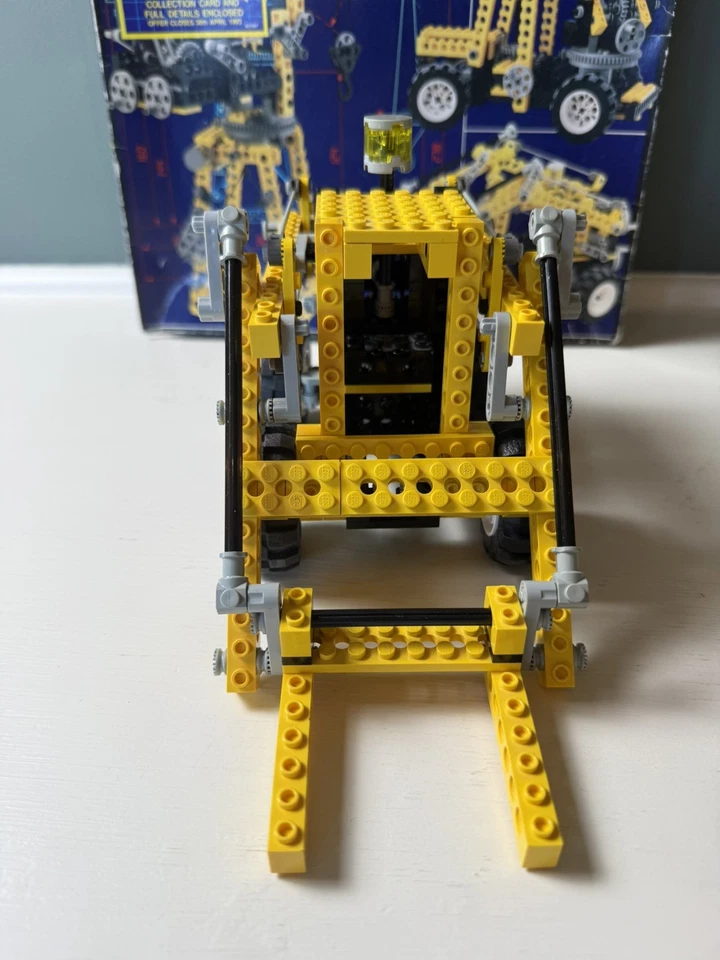 LEGO Technic 8074 Universal Building Set with Flex System, photo 4 of 5