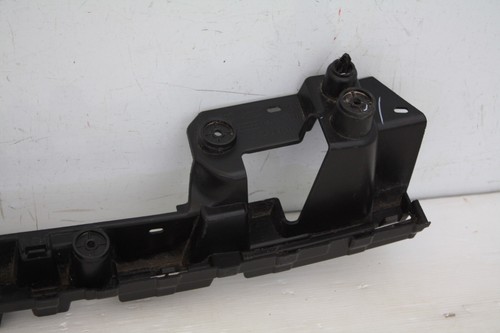Range Rover Evoque L551 Rear Bumper Bracket 2019 ON K8D2-17E855-A Genuine - Picture 8 of 13