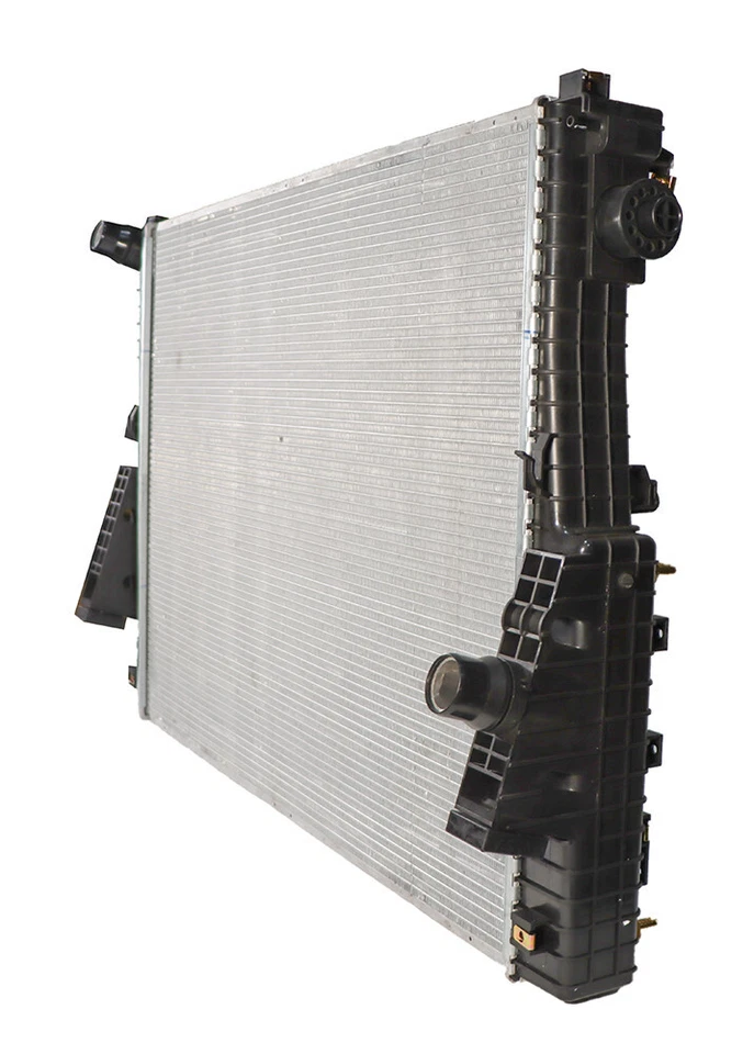 Radiador 8C3Z8009B 8C348009CA, se adapta a Ford, Super Duty serie F con 6,4 L, 6,8 L Foto 3 de 4