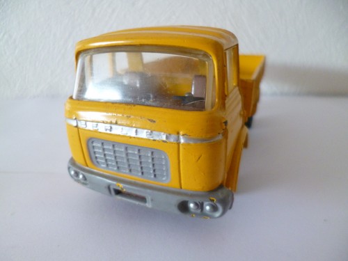 Berliet GAK Dinky Toys authentique Kronenbourg d'origine rare