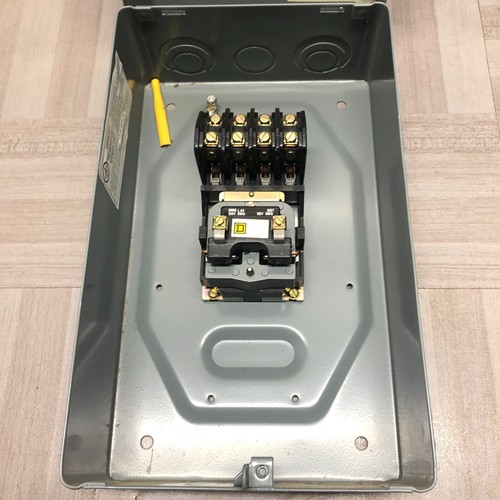 Square D 8903 LG40 Lighting Contactor Enclosure 30A 4P 600V Coil 277V