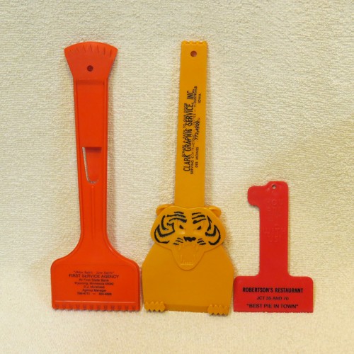 Vtg 1960s/70s Ice Scraper LOT Advertising Minnesota/Iowa - No Area Codes - FUN! - Picture 1 of 5