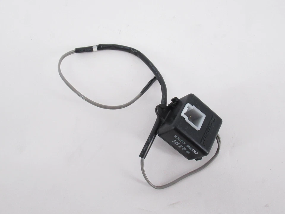 Interruptor térmico original OEM Nissan 27674-D4000 Foto 3 de 4