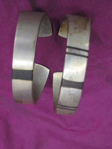 2 vintage / handmade heavy Sterling cuff bracelets Ethnic Tribal ebony wood - Picture 2 of 7