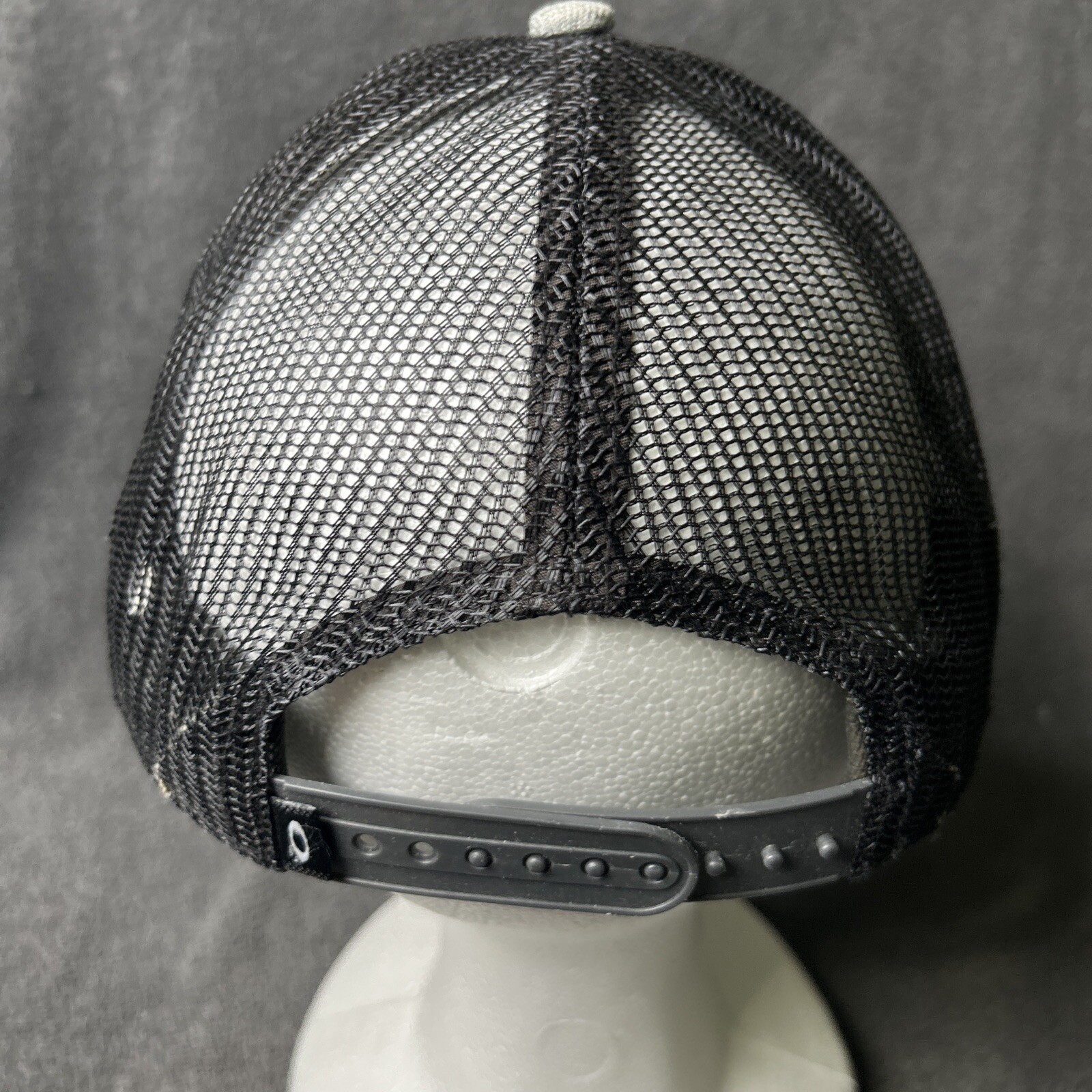 Oakley SnapBack Hat Gray Adjustable Cap Mesh Truc… - image 3