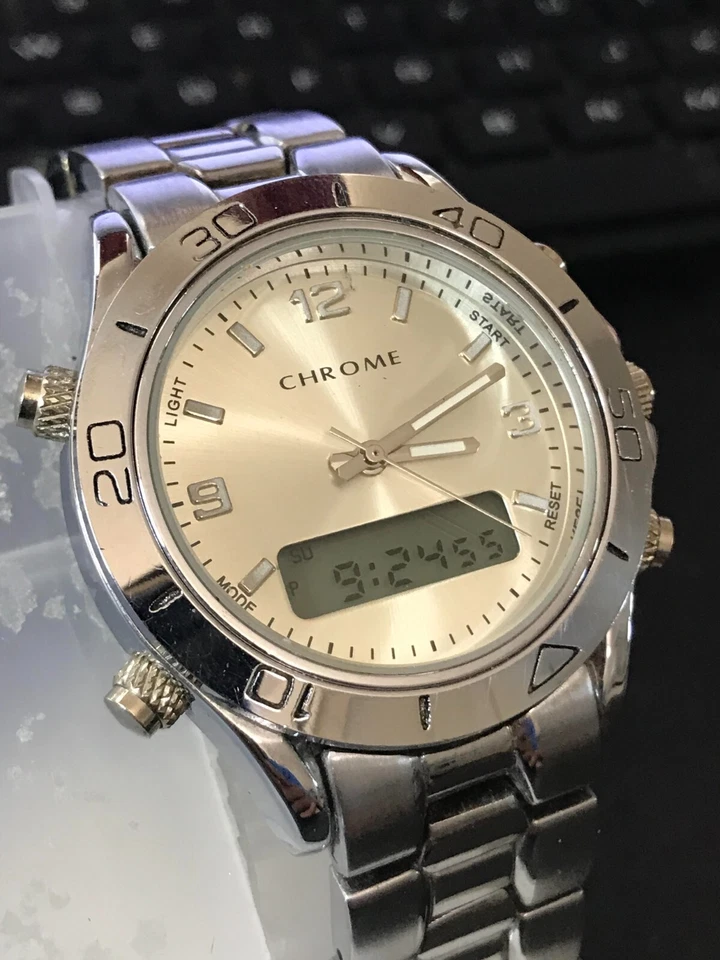 Relógio masculino vintage Azzaro cromado 41 mm mostrador prateado CAIXA PESADA, Run (Lote2058) - Imagem 3 de 4