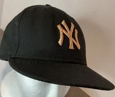 New York Yankees New Era Women’s 59Fifty 7 5/8” Hat/cap MLB Gold Accents