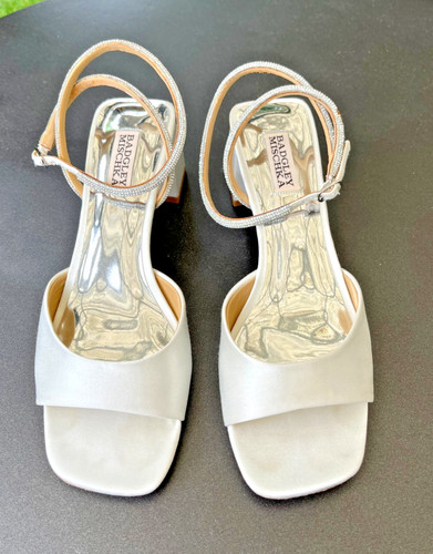 Bagley Mischka Infinity Rhinestone White satin sandals size 9