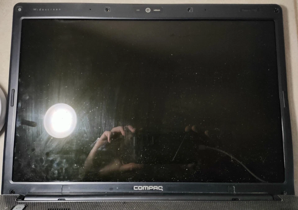 Compaq Presario f700 Nero buone condizioni funzionante cpu amd hdd 100gb - Imagen 3 de 4