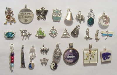 vintage 28 assorted jewelry pendants lot nature wildlife Love etc 54538