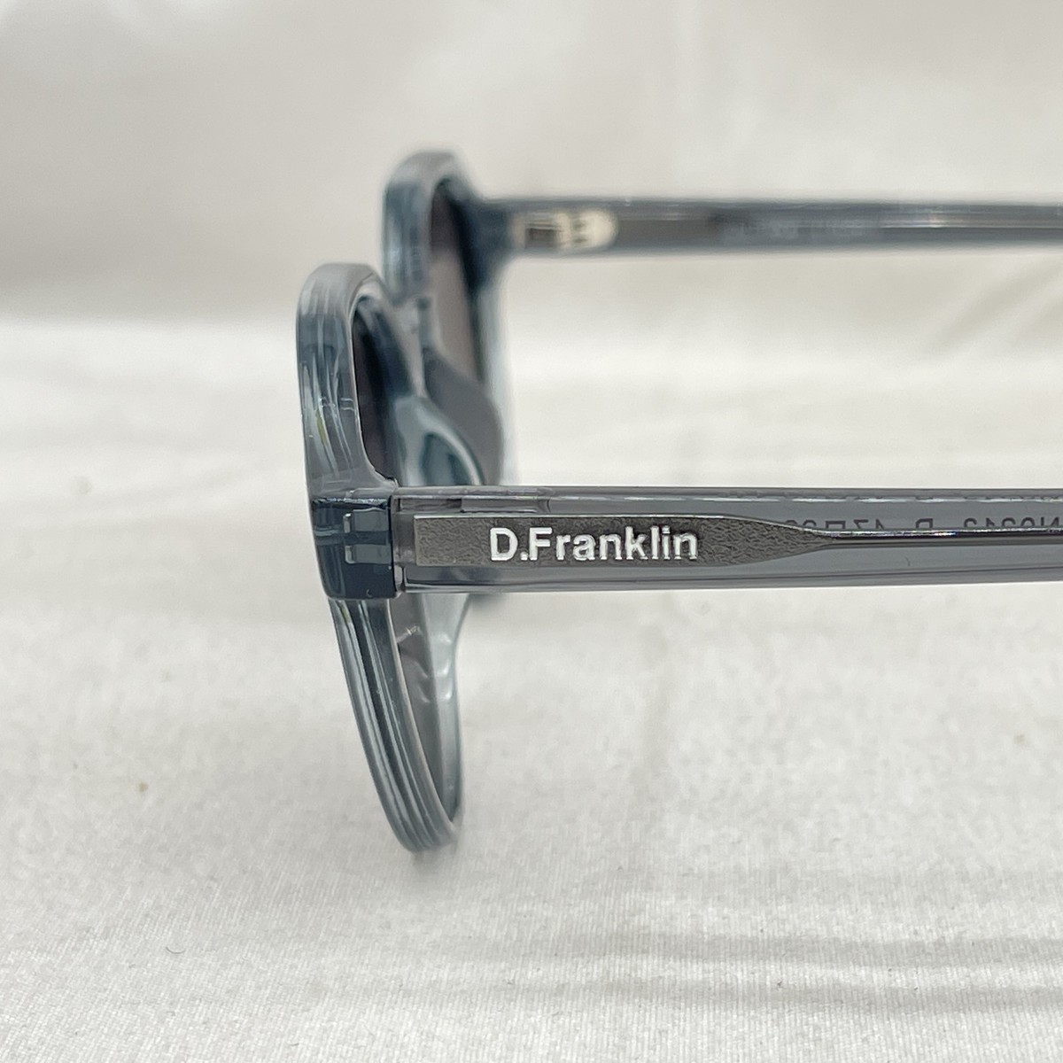 D Franklin Ultra Light DFKSUN0213 Light Blue Round 47x22 145
