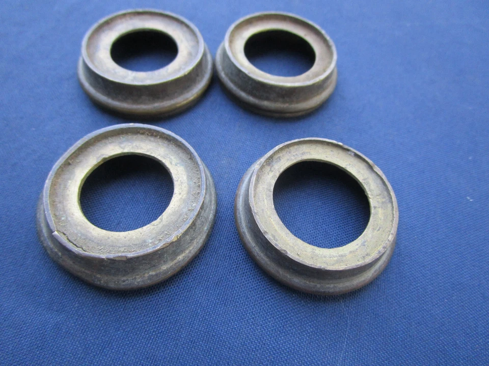 4 bagues Diamètre 2,7 m ancienne laiton pieds meuble table fauteuil chaise... - Photo 4/4