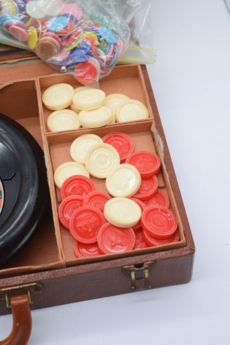 Lowe Portable Multi Game Case Roulette Horse Race Chess Backgammon Incomplete - Picture 6 of 8