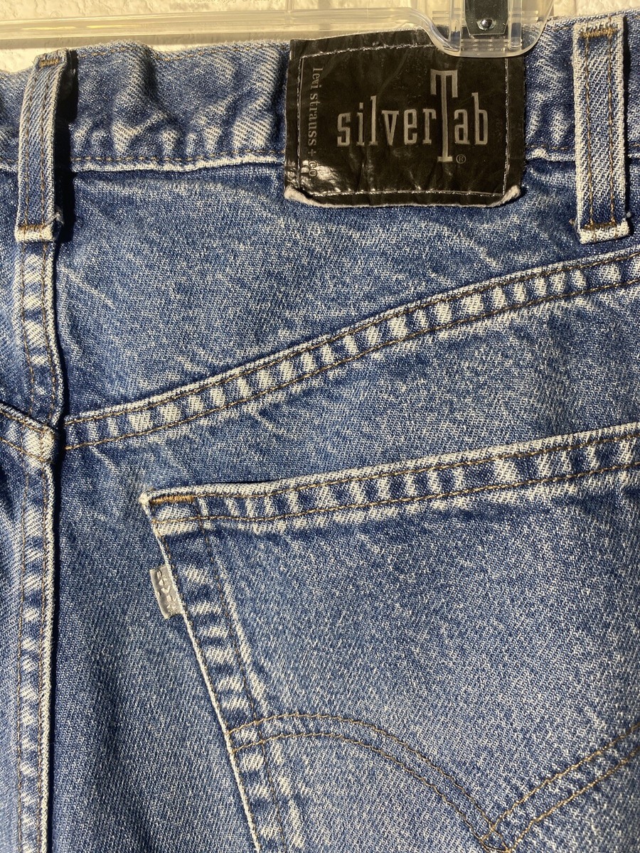 Early 2000's Levi Silvertab Baggy Denim. Waist 34 Length 30