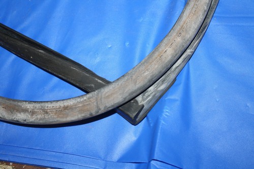 91A-701290-B Ford Convertible Windshield Runner Seal - Picture 2 of 4