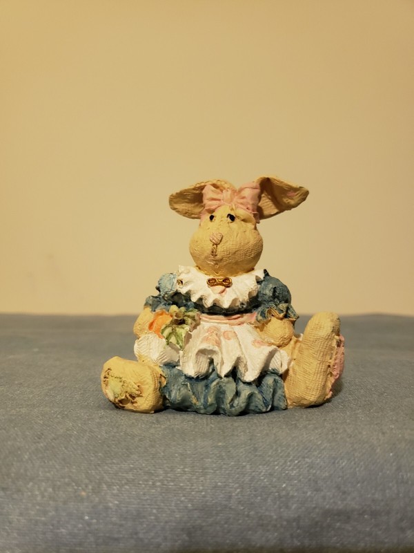 Bunny Figurine, Used, No Box, Will accept reasonable offer.