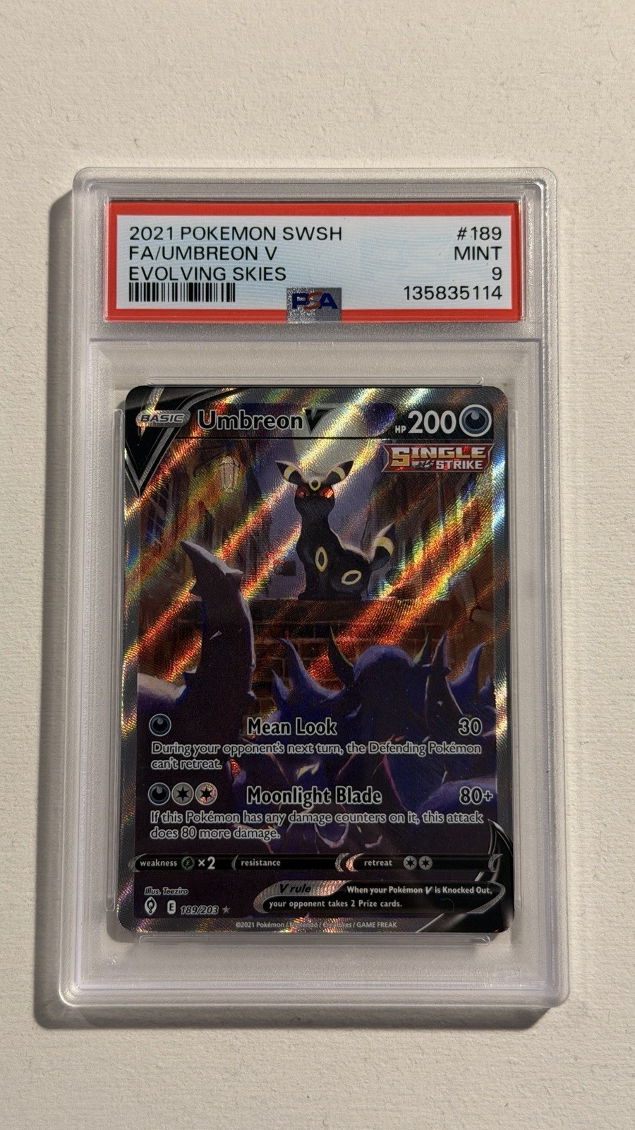 Umbreon V (Alternate Full Art) 189/203 SWSH07: Evolving Skies Holo PSA 9