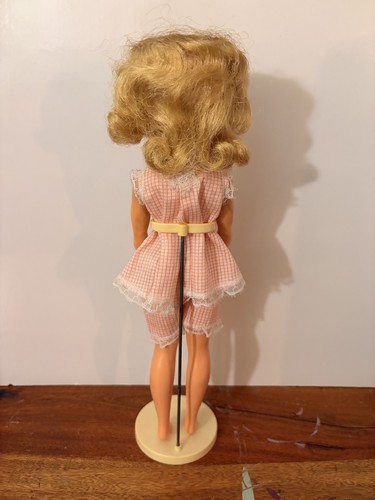 HUGE VINTAGE IDEAL TAMMY DOLL LOT-DOLL, CASE, CLOTHING, ACCESSORIES, SHOES +MORE - Bild 11 von 24