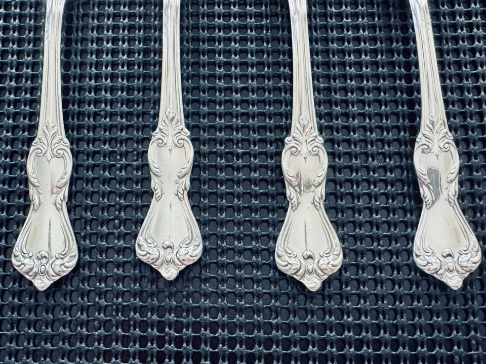 Tenedores para ensaladas de plata esterlina MARLBOROUGH Reed&Barton (4) ~ sin monograma Foto 2 de 3