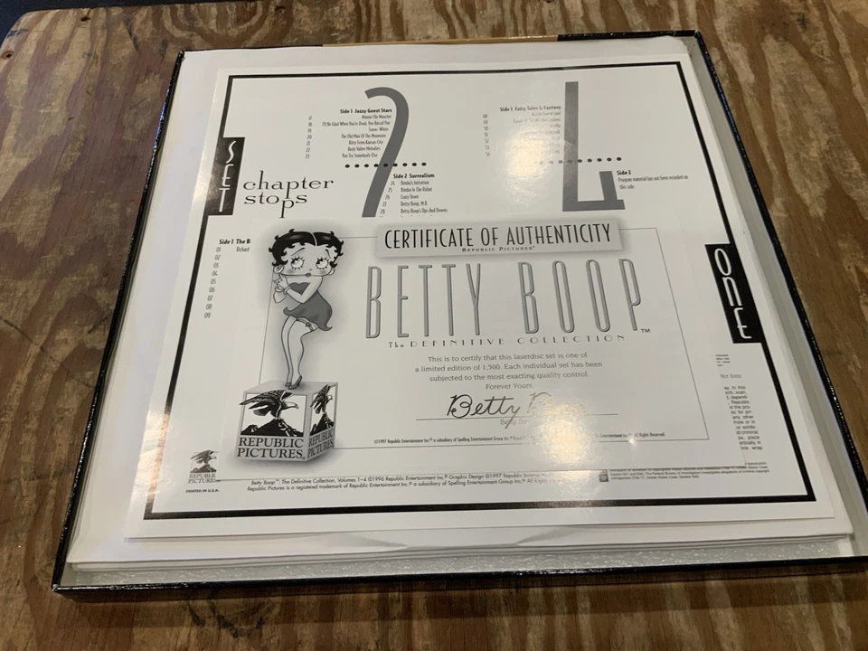 BETTY BOOP: THE DEFINITIVE COLLECTION SET ONE 4-Laserdisc LD BOXED SET 54 SHORTS - Image 3 of 4