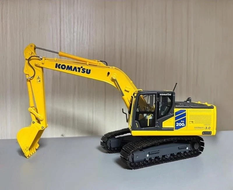KOMATSU PC200i-12 Hydraulic Excavator 1/50 Scale Diecast Toy Model Collection - Image 2 of 4