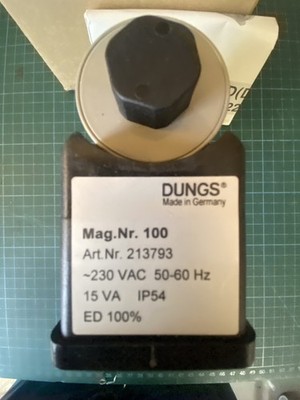 DUNGS VERBRENNUNGSSTEUERUNG MAGNETVENTIL 158110 neu offener Karton.