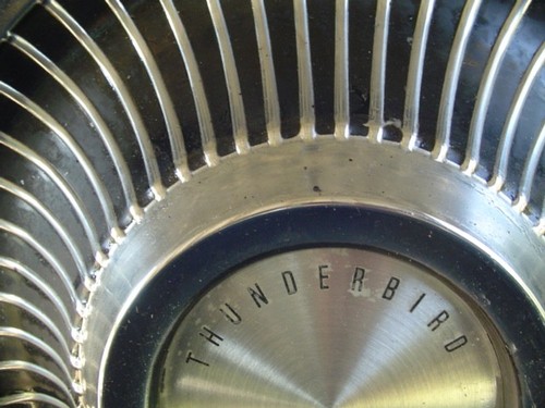 ONE VINTAGE 1969 69 FORD THUNDERBIRD T BIRD HUBCAP WHEEL COVER CENTER CAP - Picture 7 of 10