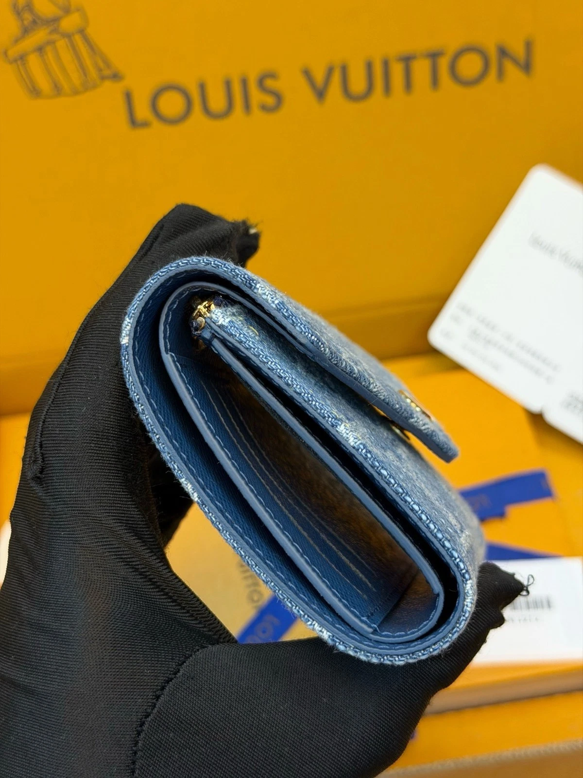 LLouisV - Victorine M13212 - Blue - 12 x 9.5 x 2.5cm - NEW - product detail image 6