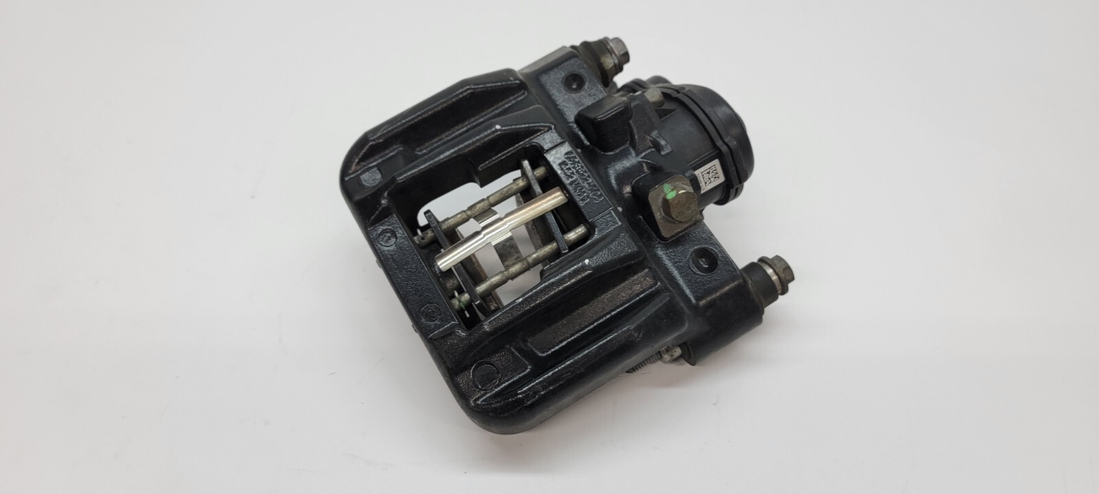 MCLAREN 650S REAR RIGHT PASSENGER SIDE E BRAKE CALIPER OEM 11C0402CP