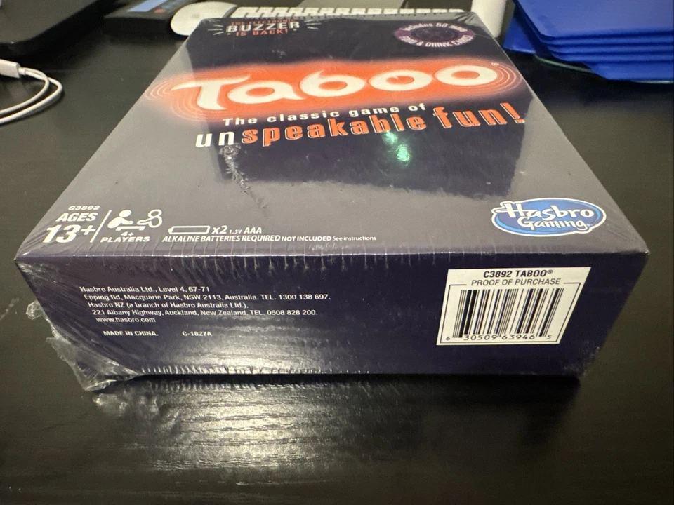 Hasbro TABOO El Clásico Juego De Diversión Indescriptible Con Zumbador Electrónico Nuevo Foto 2 de 4