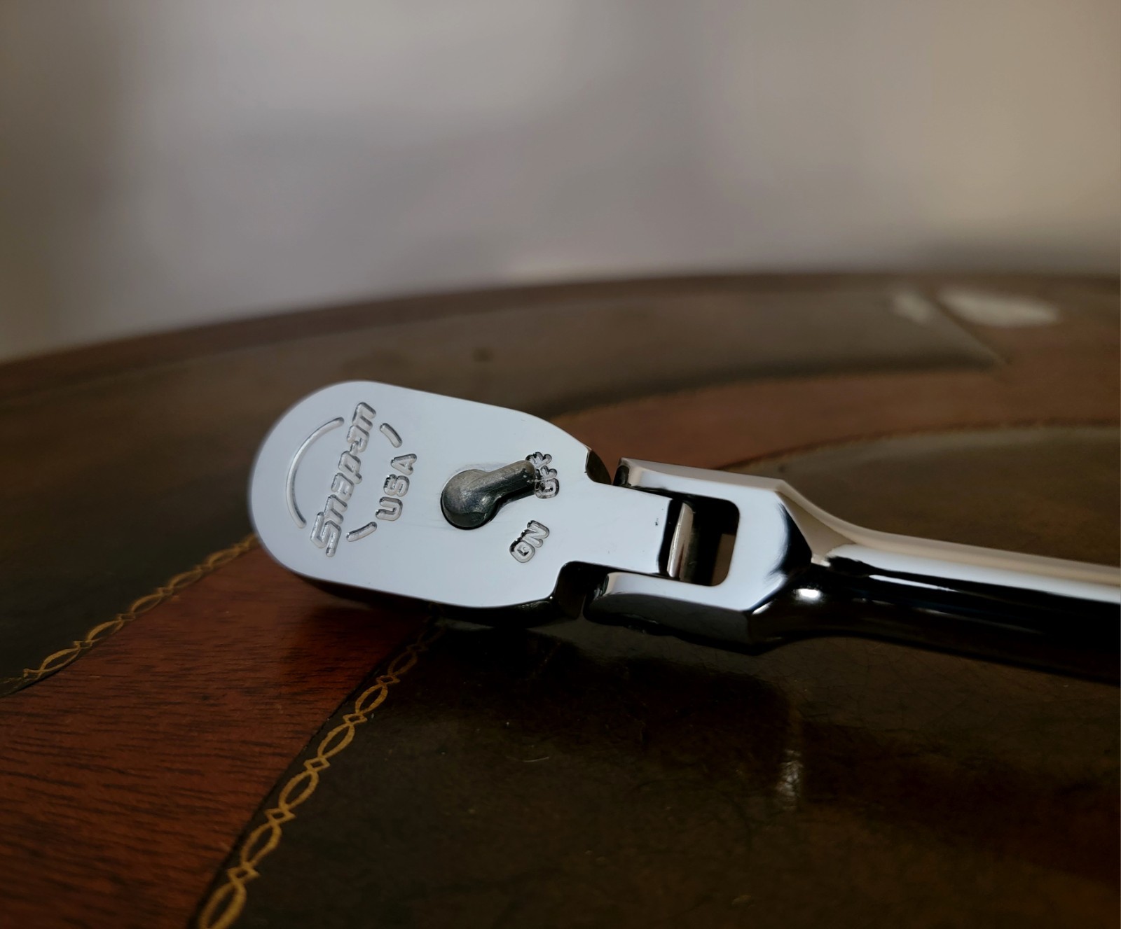 New Snap-on 3/8" Dr. Flex Head Ratchet Dual 80 Tech FHLF80A Red Comfort Grip USA