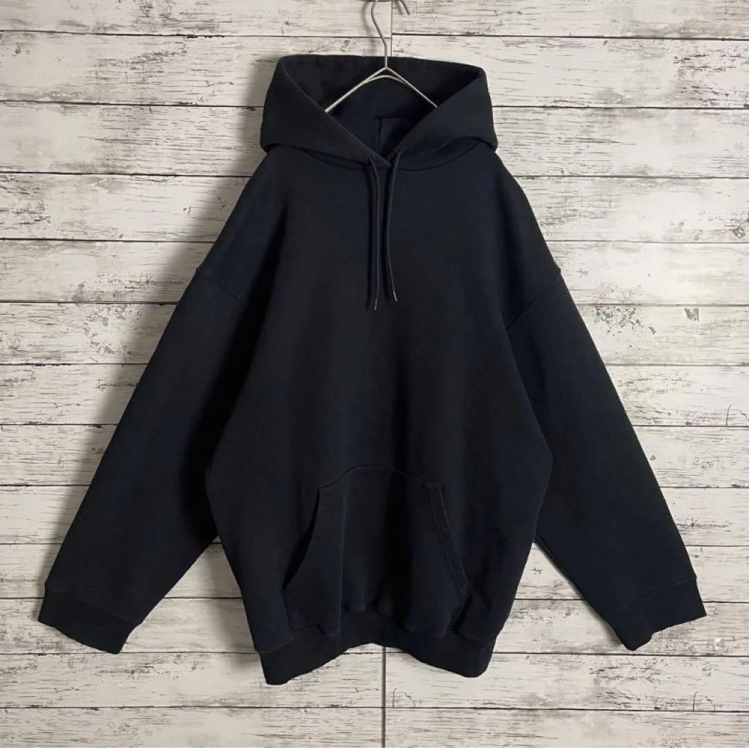 Felpa con cappuccio modello Balenciaga immediatamente esaurita logo design popolare difficile