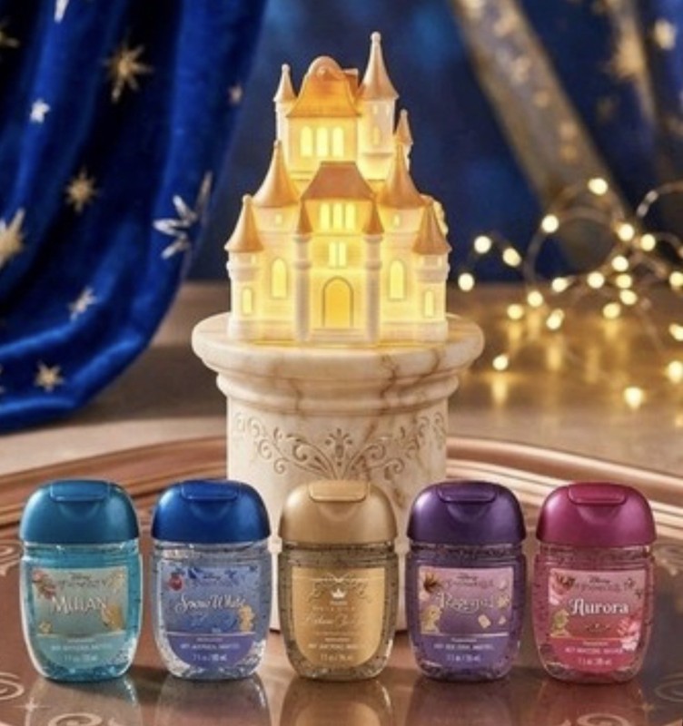 Bath & Body Works Disney Castle Pocketbac Holder W/ Complete Set Of Sanitizers 