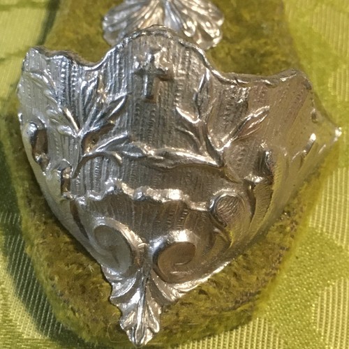 FRENCH ANTIQUE 1800s HOLY WATER FONT WALL CRUCIFIX~ GREEN VELVET & METAL ~7 x 4" - Picture 2 of 10