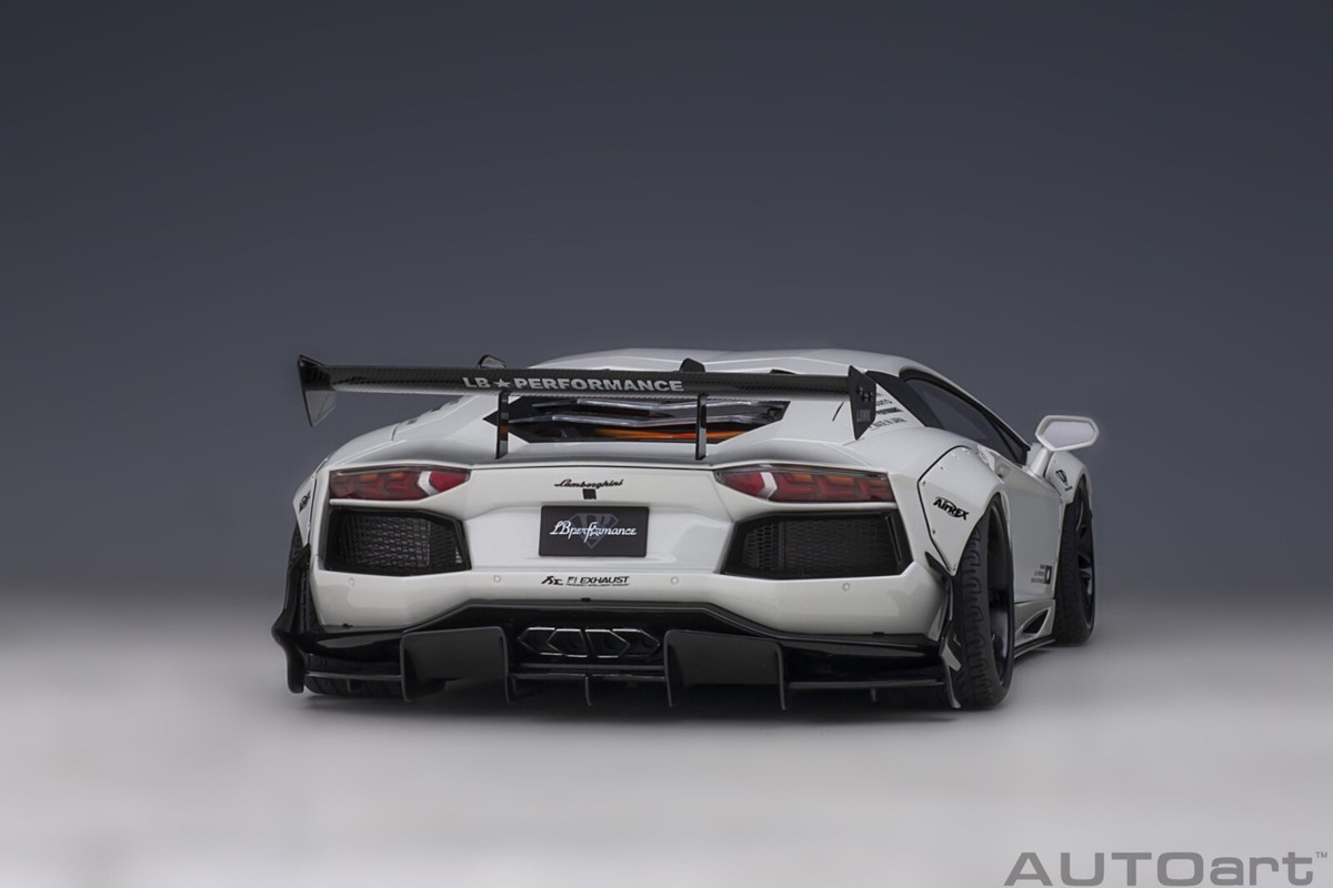 LIBERTY WALK LB-WORKS LAMBORGHINI AVENTADOR METALLIC WHITE 1